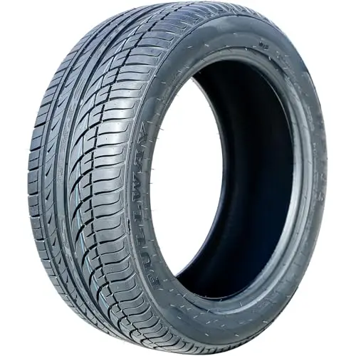 Fullway HP108 all-season performance tire on wet pavement