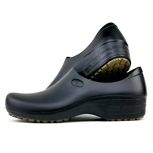 Sticky waterproof nursing clogs with non-slip sole