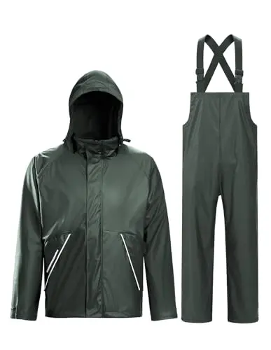TOWN&FIELD Rain Suit with heavy-duty construction for fishing